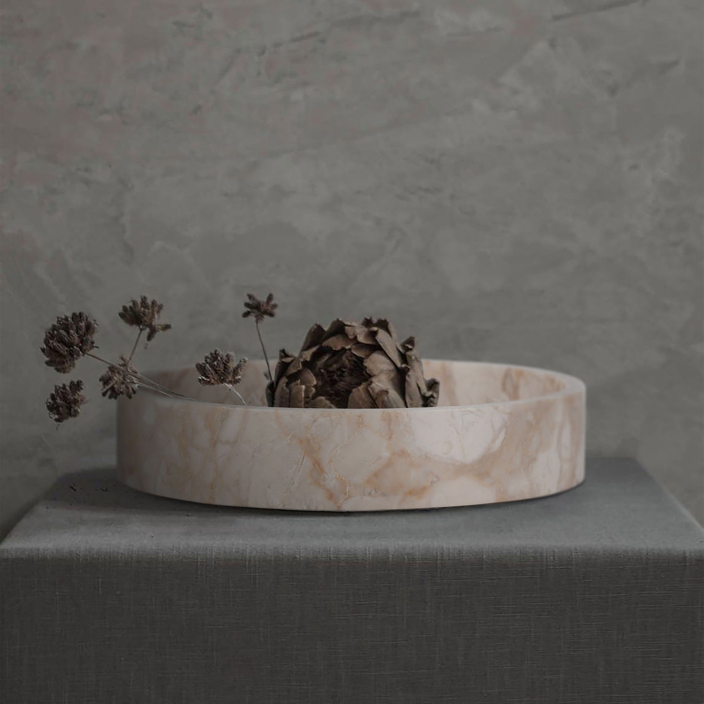 صينية رخامية ذهبية من Brilliant-Maker AC4259 - صينية حجرية كلاسيكية عصرية قابلة للتخصيص بتصميم B2B مع لمسة من الفخامة، مناسبة لغرفة المعيشة/غرفة الطعام/الاستقبال 