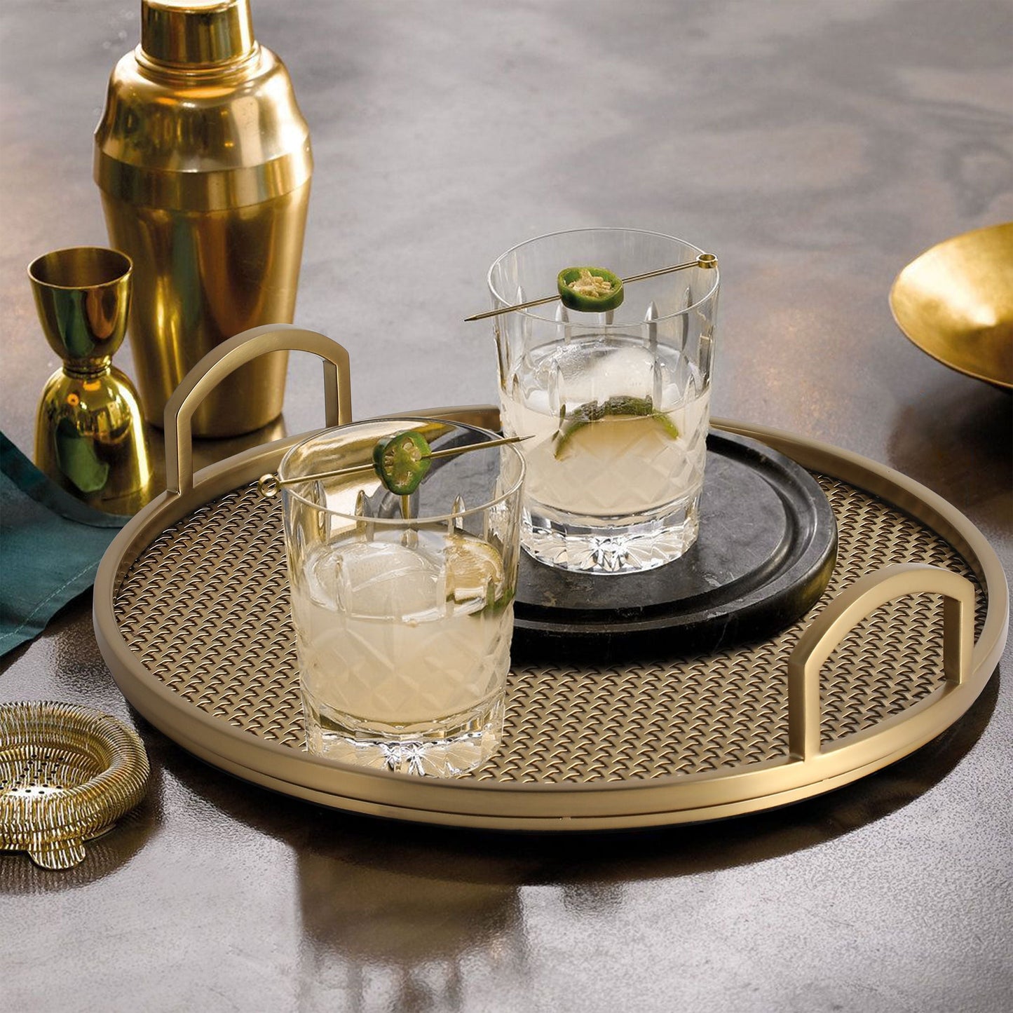 Round mesh woven metal tray