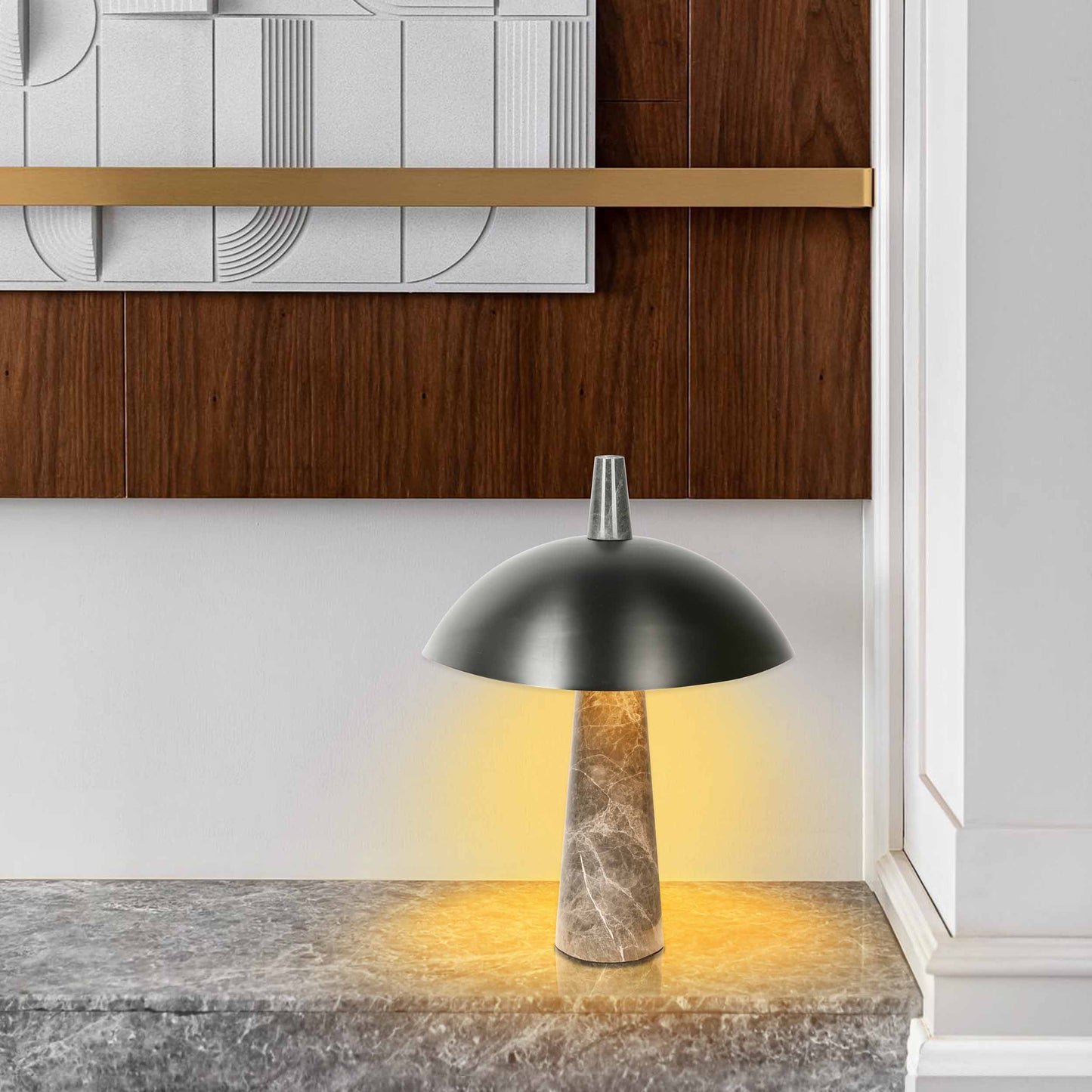 Arc metal lampshade table lamp