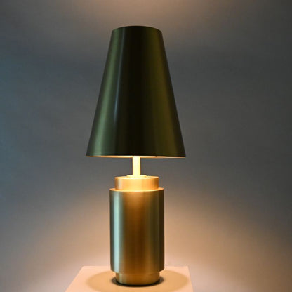 Antique brass finish classic table lamp