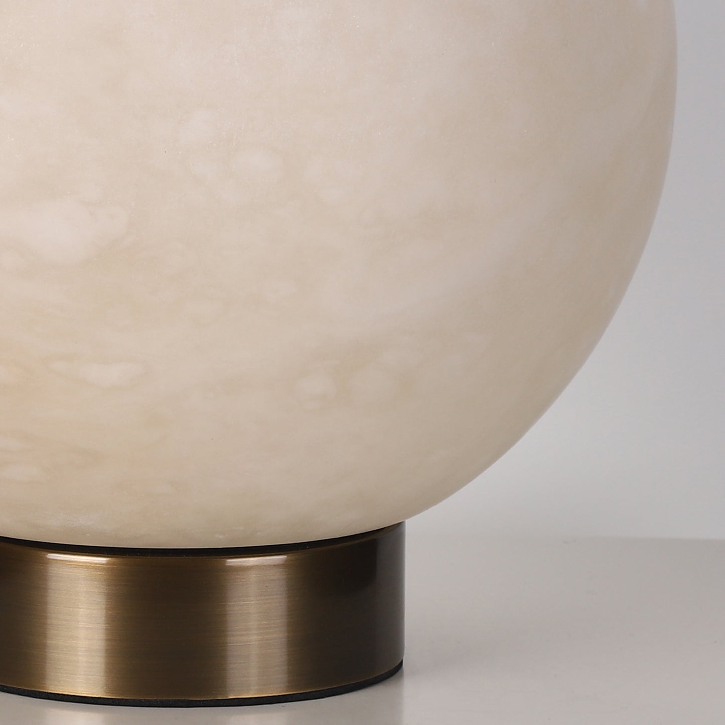 Twilight fog classic alabaster round pearl bedside table lamp