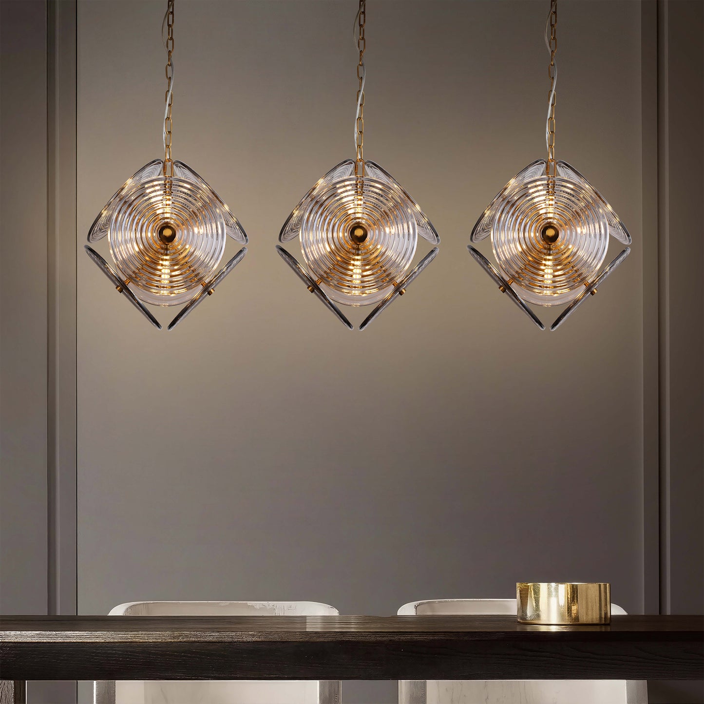 Brilliant - Maker PL9202 - مصباح معلق من الزجاج المجعد على شكل سيمفونية بين النجوم - إضاءة فنية هندسية مخصصة للأعمال التجارية (B2B)