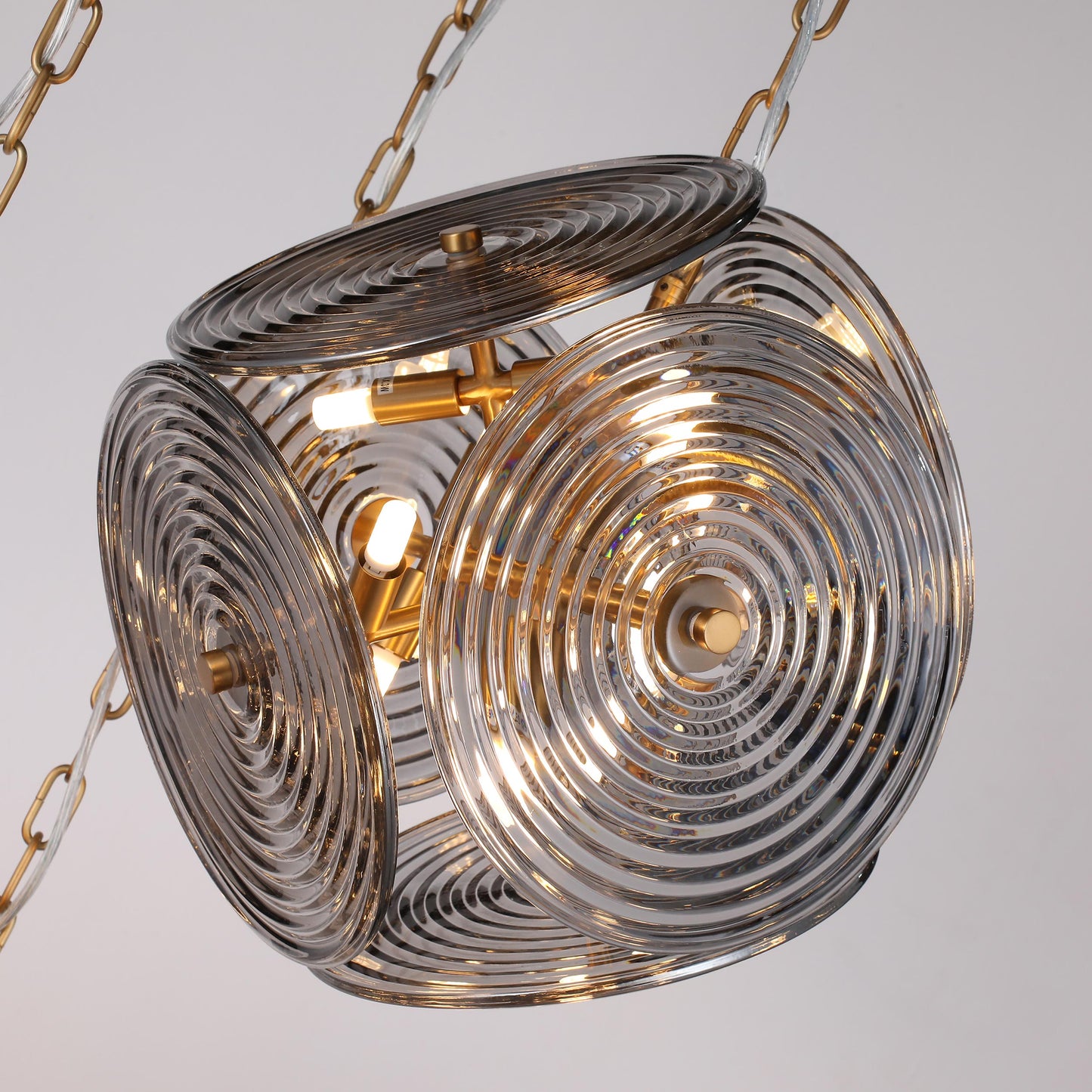 مصباح معلق ثلاثي الرؤوس من Brilliant-Maker PL9202-3 بتصميم "سيمفونية بين النجوم" من الزجاج المتموج - إضاءة فنية هندسية مخصصة للشركات (B2B).