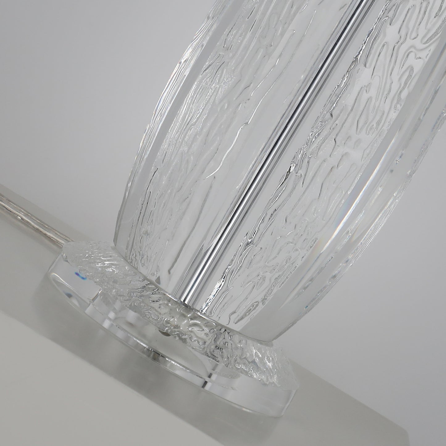 Flowing Veil · Drop-Shaped Crystal Table Lamp | B2B Crystal Lighting