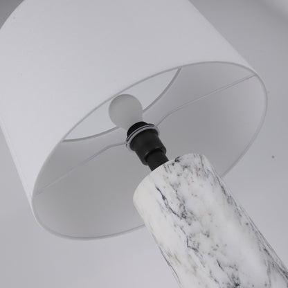 مصباح طاولة من الرخام الأبيض من بريليانت ميكر TL3389AW، أرابيسكاتو، مع غطاء من الكتان البيج BE01 - مصباح كلاسيكي عصري قابل للتخصيص من B2B بلمسة نهائية برونزية، لغرفة المعيشة/غرفة النوم/غرفة الطعام 